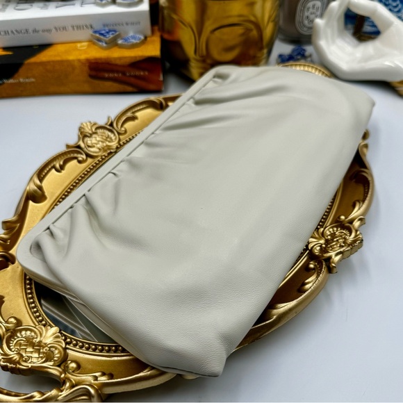 🆕 OROTON 🧿 NWT Celia XL Long Leather Clutch, Cream - Picture 13 of 16